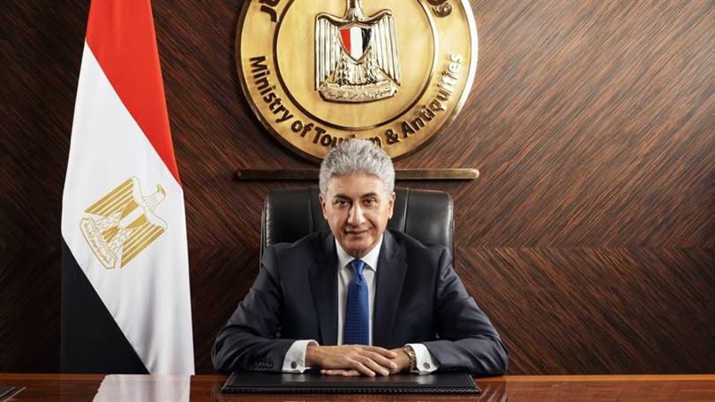 وزير السياحة 