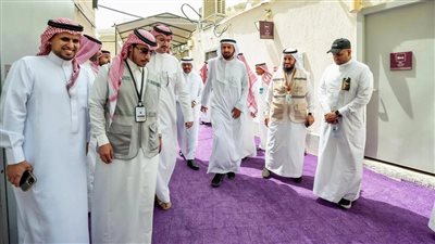 وزير الحج السعودي يطمئن على ضيوف الرحمن بالمشاعر المقدسة