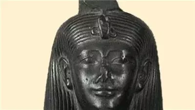 تمثال إيزيس من عصر أحمس الثاني.. قطعة نادرة تكشف تطور النحت في مصر القديم