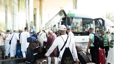 بعد إتمام الحج.. ضيوف برنامج خادم الحرمين يتوجهون إلى المدينة المنورة