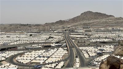بين عراقة التاريخ وهيبة النسك.. 