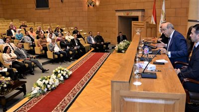  الطيران المدني تنظم الاجتماع الثاني للجنة القومية لمكافحة مخاطر الطيور والحيا