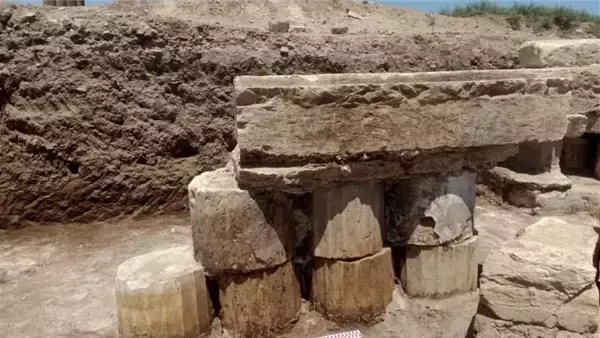 كنوز تحت الرمال في إهناسيا  