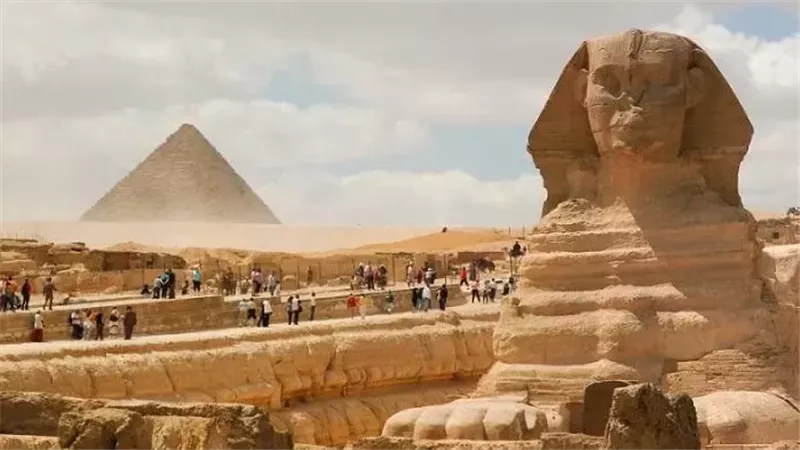 السياحة والاثار