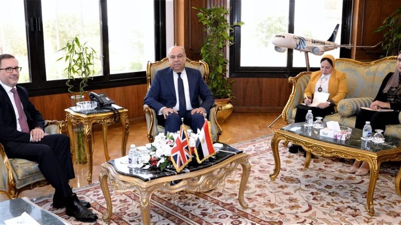 وزير الطيران 