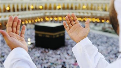 السياحة تحذر الشركات بعدم إبرام تعاقدات خاصة بسكن العمرة لموسم 1448هـ