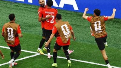 سفير الإمارات بالقاهرة يهنئ منتخب مصر بالفوز المستحق في كأس العالم