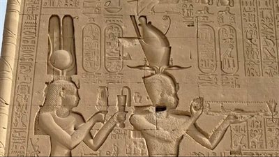قيصرون.. حكاية الأمير الذي أنهى مقتله حكم البطالمة في مصر