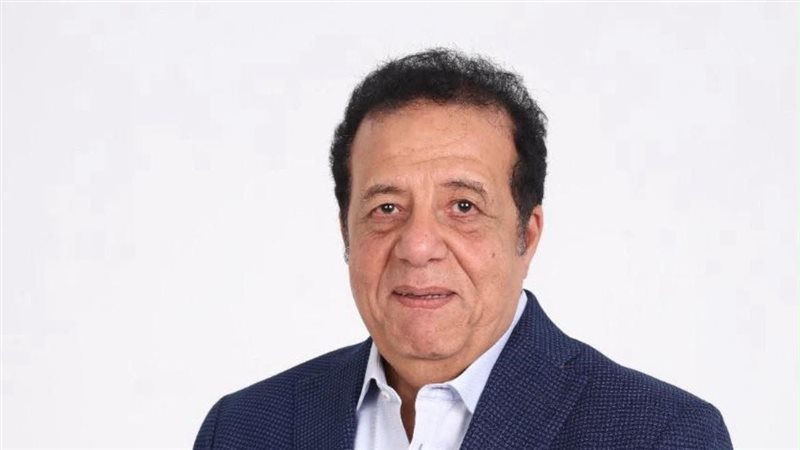 الدكتور عاطف عبد
