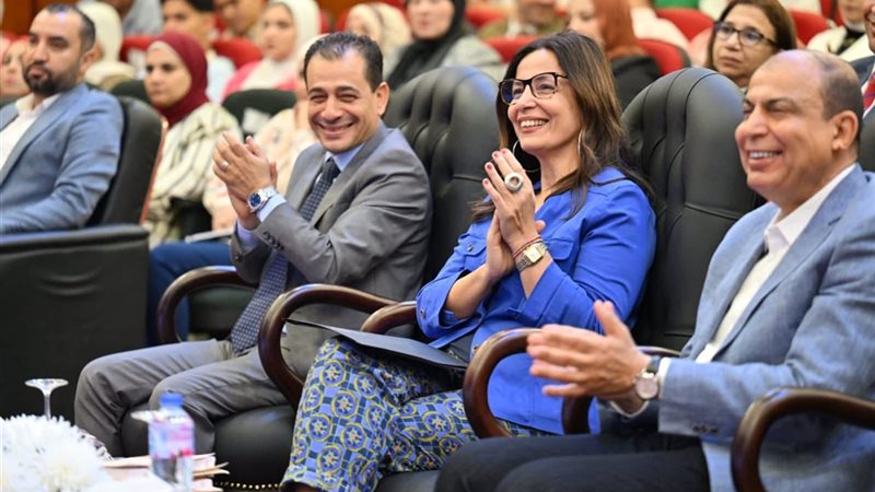 حصاد زيارة وزيرة