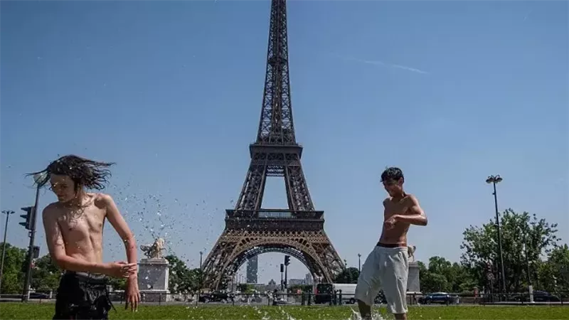 باريس
