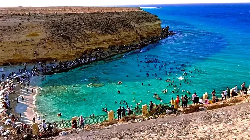 شاطئ عجيبة
