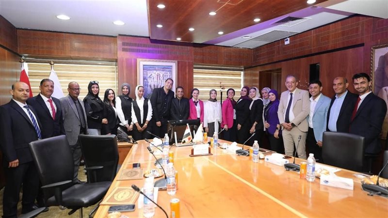 مطار القاهرة 