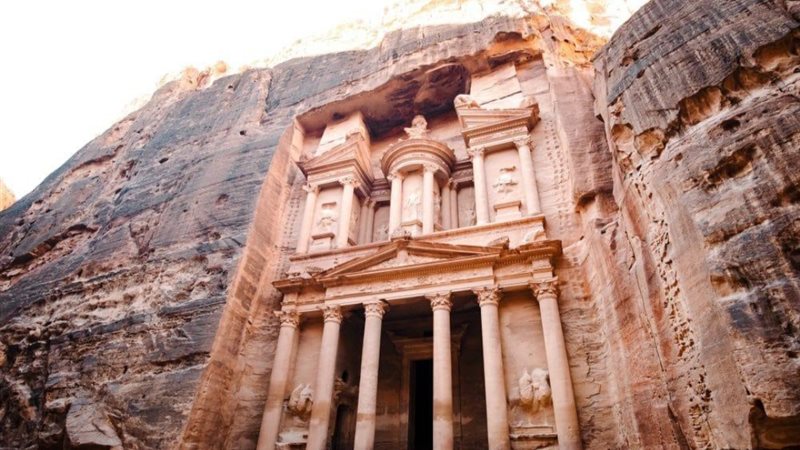 مدن حكمت العالم ثم