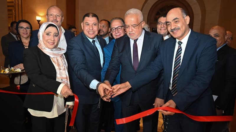 افتتاح المتلقى الدورة