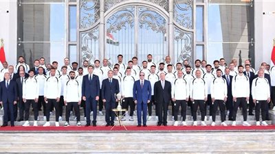 عمال مصر: الاستقبال الرئاسي لمنتخب مصر دعوة تحفيزية للشباب