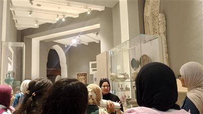 متحف الفن الإسلامي يستضيف طلاب مؤسسة الدكتور زاهي حواس