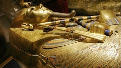 لغز رموز الحكم الفرعونية.. ماذا كانت تعني العصا والمذبة؟