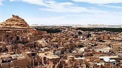 السياحة البيئية في سيوة تجذب الزائرين بتجارب طبيعية وعلاجية مميزة