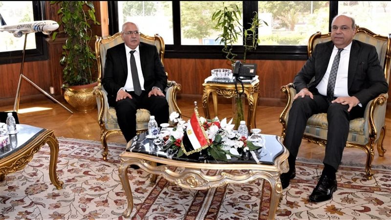 وزير الطيران 