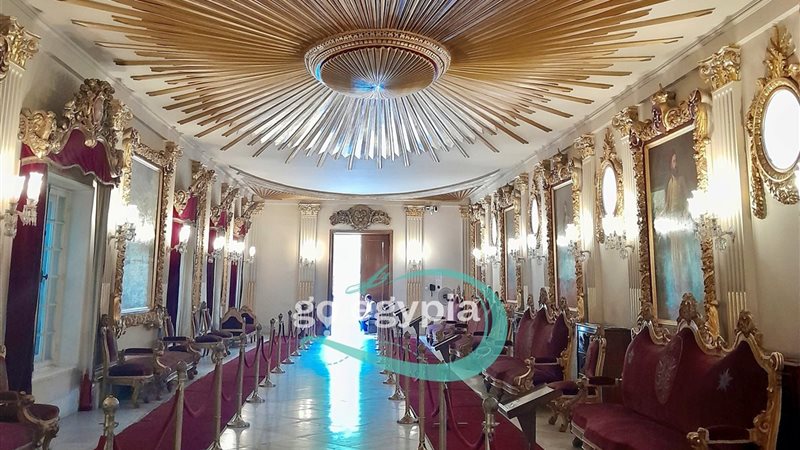 قاعة العرش في قصر