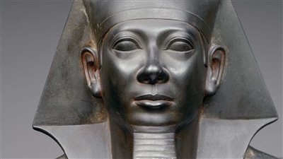 منكاورع.. الملك الذي خلد اسمه بثالث أهرامات الجيزة وروائع الفن المصري القديم