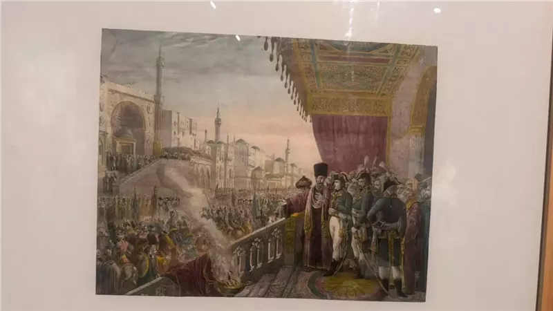 اللوحة بمعرض الصور