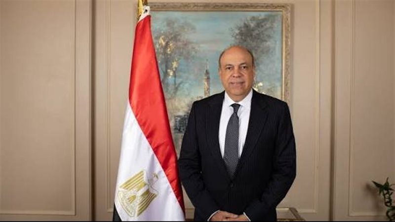 وزير الطيران المدني الطيار سامح الحفني 