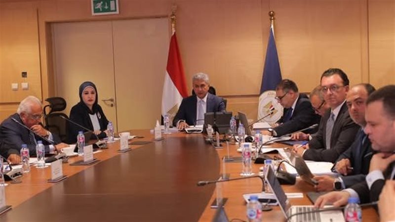 وزير السياحة والاثار