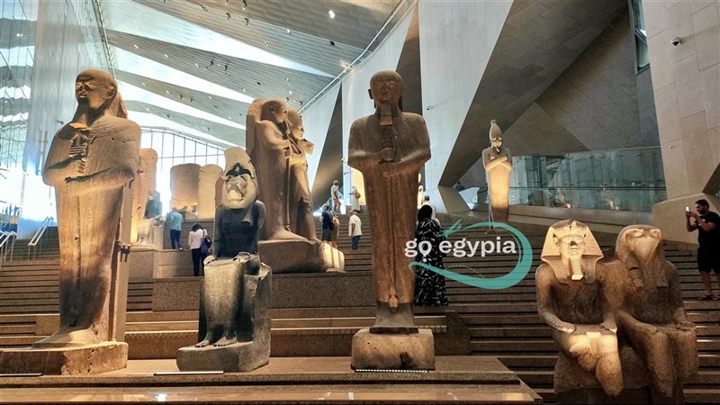 الدرج العظيم في المتحف المصري الكبير 