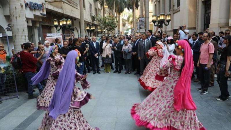 شارع الفن بوسط البلد
