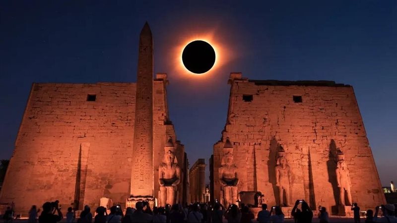 الكسوف الكلي2027