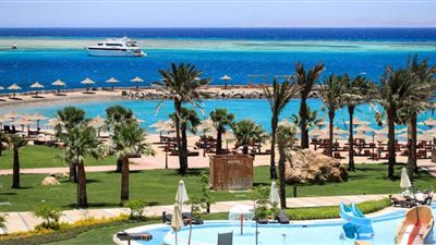 تأهيل الكوادر ورفع جودة الضيافة.. كيف تستفيد مصر من مليارات السياحة الحلال؟
