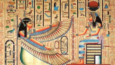 كيف واجه المصري القديم موجات الحر؟.. خبير أثري يكشف مفاجآت