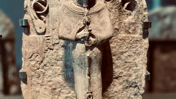 معبود مصري 