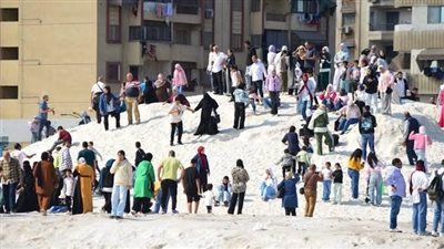 البحر وجبال الملح والتسوق.. بورسعيد تبتكر تجربة سياحية مختلفة