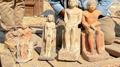 من قلب سقارة.. تماثيل نادرة تكشف عظمة الفن المصري القديم