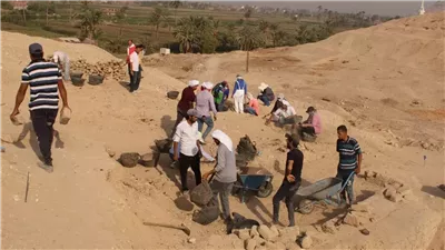 بعد سنوات من التوقف.. عودة مدرسة الحفائر للمبتدئين في سقارة وأبو صير