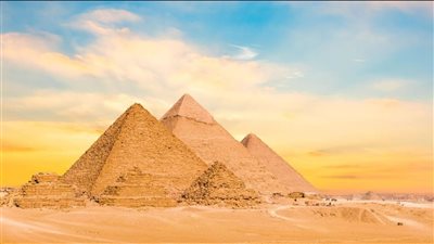 من الملاعب إلى الأهرامات.. جولة سياحية لضيوف «القاهرة 2026» تبرز الحضارة المصر