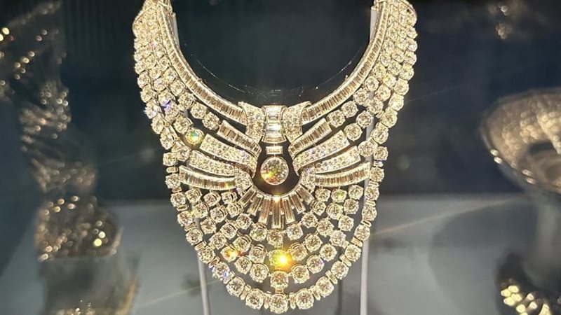 عقد الملكة نازلي