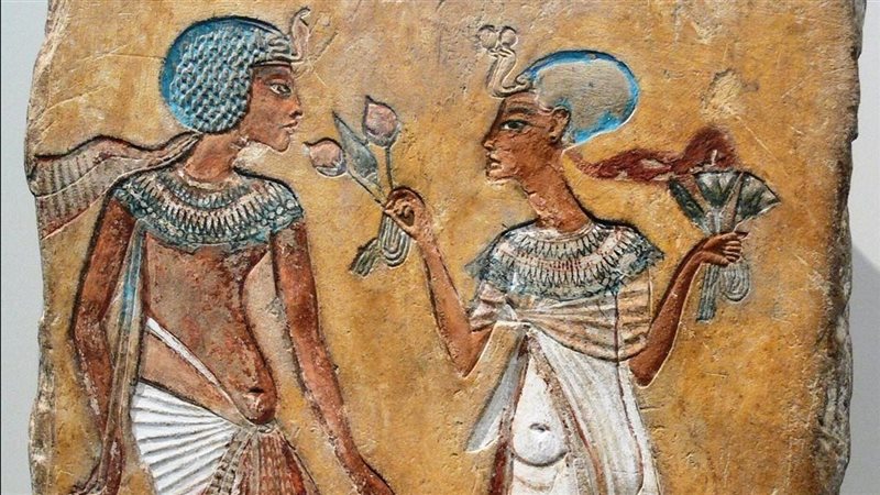 نفرتيتي وأخناتون