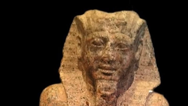 القطعة الأثرية 