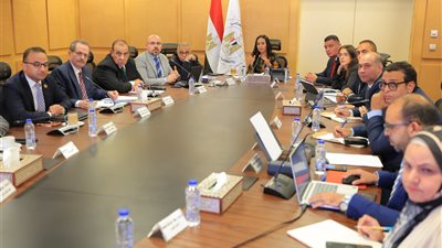 وزيرة التضامن تبحث دعم 427 مشروعًا لمؤسسات المجتمع الأهلي