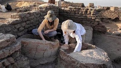 بين الأجر والحافز والبدل.. كيف تُحسب مستحقات العاملين بالآثار؟