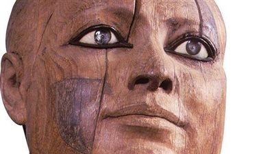  تمثال له عينان من الكريستال.. كيف جعل المصري القديم التمثال يبدو حيًا؟