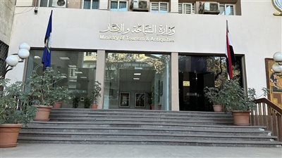 بين اللجان والمراجعات.. من يملك الكلمة الأخيرة في لائحة العاملين بالآثار؟