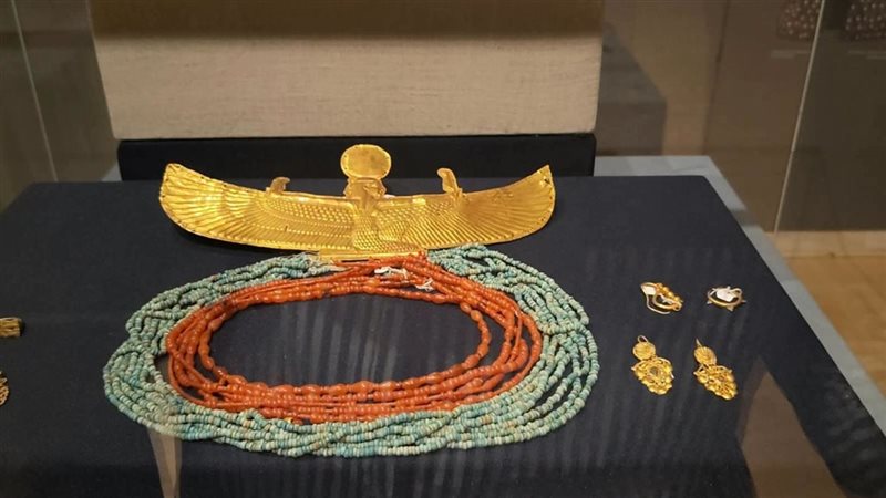 القلادة الأثرية 