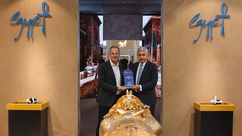 اثناء تسليم الجائزة