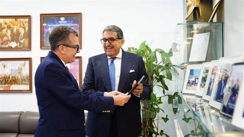 جولة وزير التخطيط اليوم