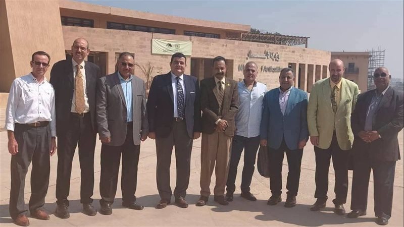 أعضاء اللجنة 